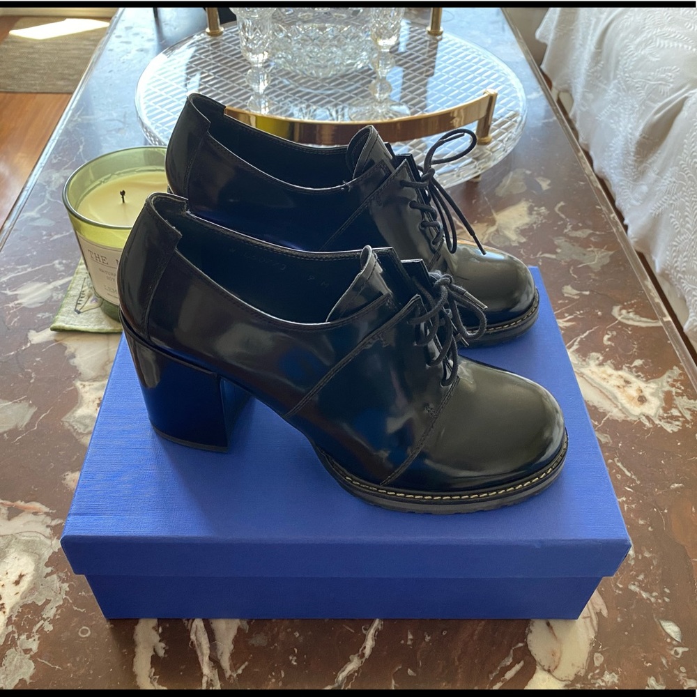 NWT Stuart Weitzman
